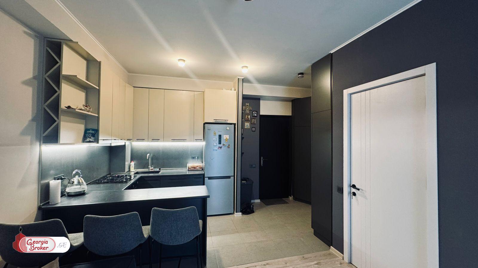 იყიდება ახალი გარემონტებული 2 ოთახიანი ბინა